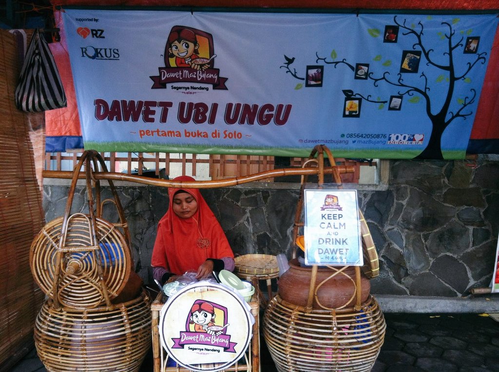 mazBujang's tweet photo. Solo kini punya dawet ubi ungu lho.. kreasi #mazBujang tuk citarasa nusantara yg segarnya menggoda :) @tentangSolo https://t.co/htJMkcJ47Z