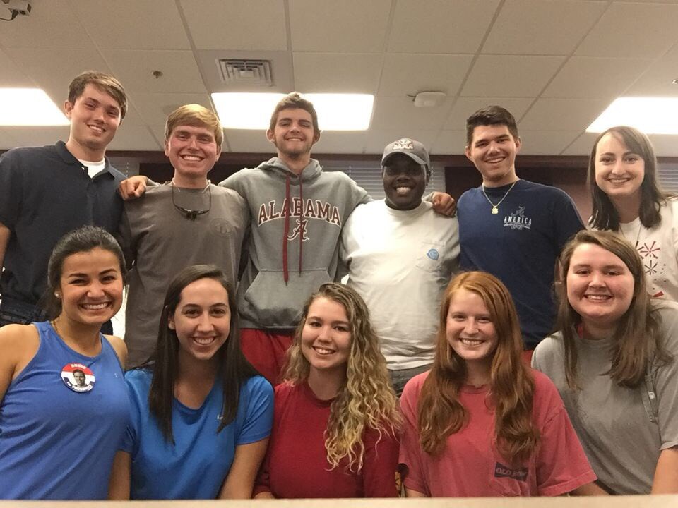 BamaCRs's tweet photo. Thank you to those who volunteered at the @MarcoRubio phone bank tonight! Go #marcomentum! #millennialsformarco 
#collegerepublicans https://t.co/2Dtp5NnILB