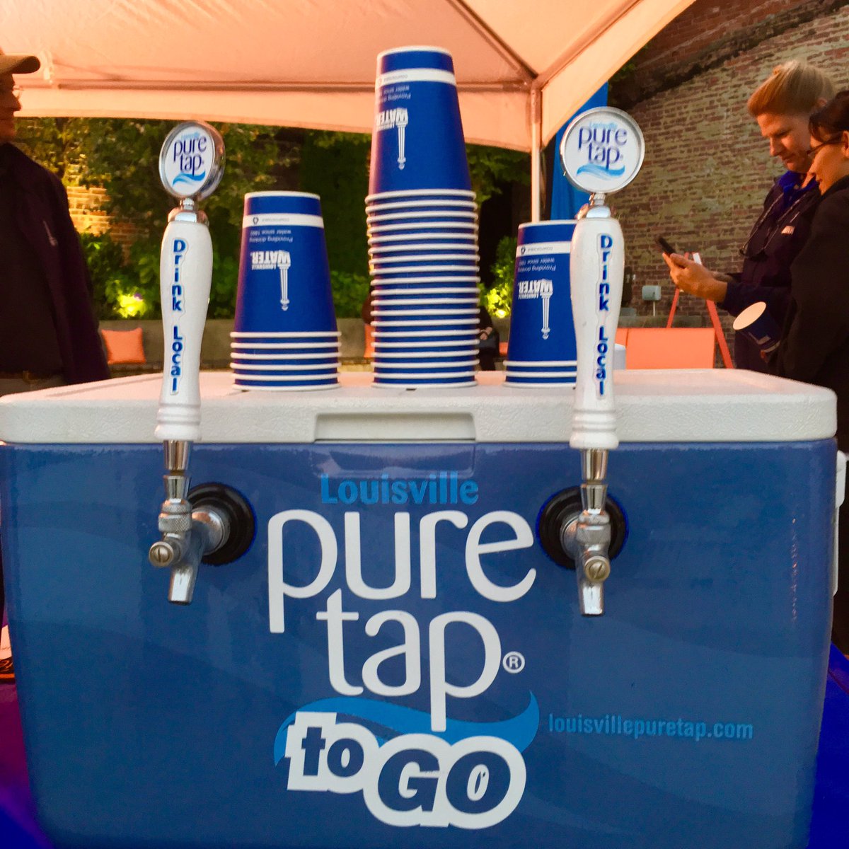 IFtaste's tweet photo. Don't be thirsty! Quench it with @loupuretap #IF16 #IFtaste #StayCurious #ideafestival #Louisville https://t.co/voewIxCj6J