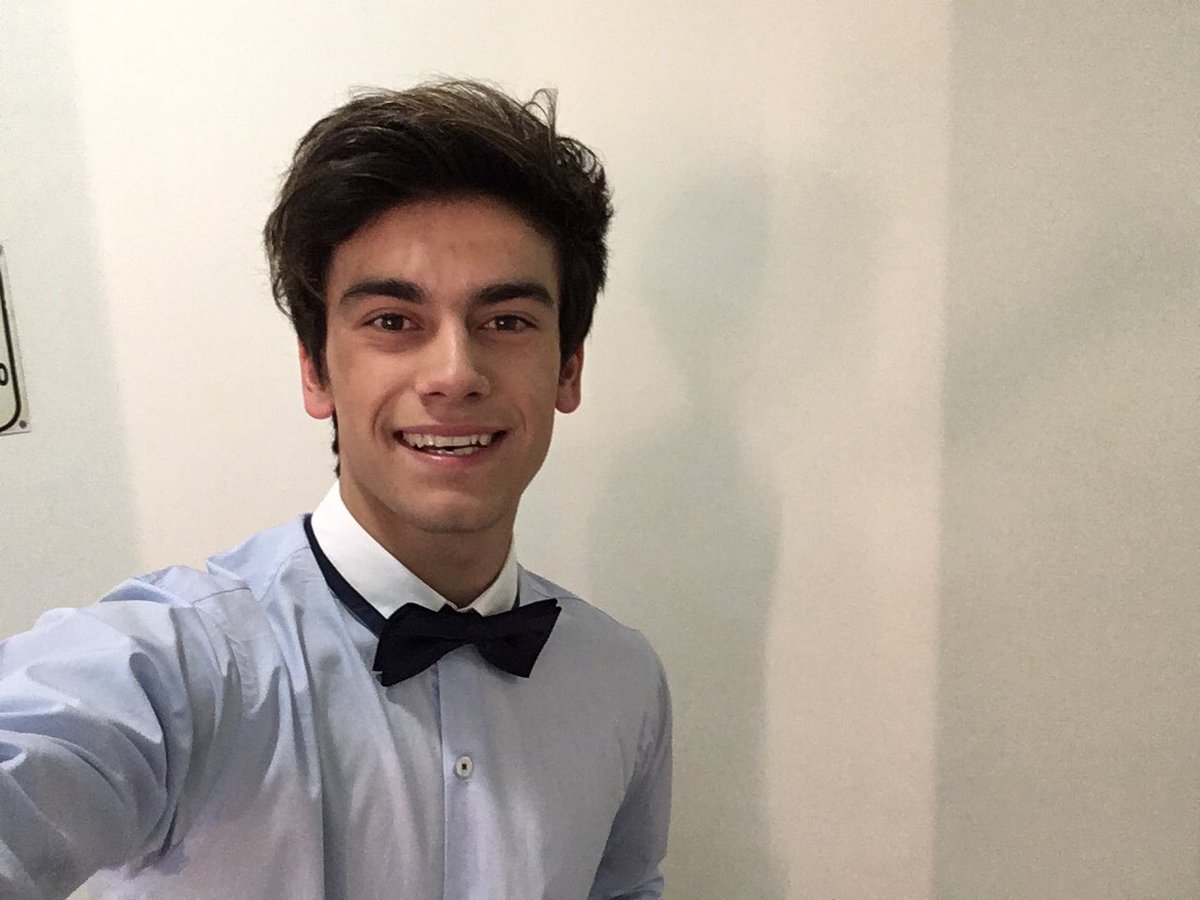 agus_bernasconi's tweet photo. Vamos a seguir votando que queda poco!! #AgustinBernasconiTrendy #KCAArgentina https://t.co/NwqhYnWqdM
