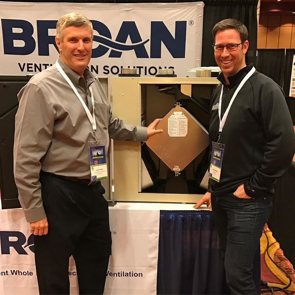 MattRisinger's tweet photo. #eeba2016 My buddy Gord Cooke from @constructioninstruction geeking out with me on this ne… https://t.co/6QX4heM4l1 https://t.co/BjW70F25V0
