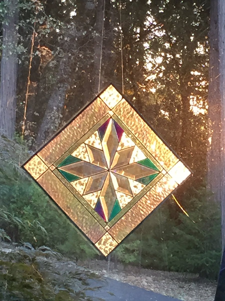 Georgiadee's tweet photo. The #power of #community! We r talking right now! #UnityofCareCommunity , #agentsofcreation @TantraMaat https://t.co/Dpkufx4Yci