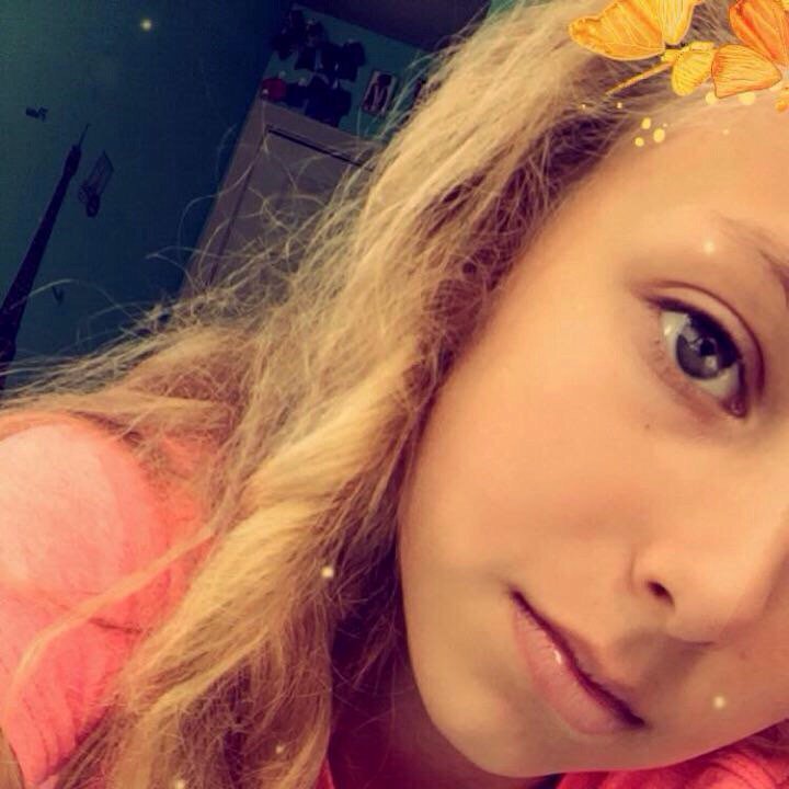 Waffleking1234's tweet photo. ✨🎂Chillin, relaxing, chillout together with #liveme ❤️Jordan❤️:  Idk I'm just bored https://t.co/hcf2nzAMrb https://t.co/tIaa7nnYMh