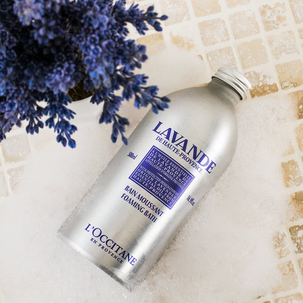 LOCCITANE_PERU's tweet photo. Relájate con nuestro Baño Espumante Lavanda. Su fórmula dejar la piel suave y perfumada con lavanda aromática ▸ https://t.co/h941vb5krC https://t.co/ge3yUwrypm