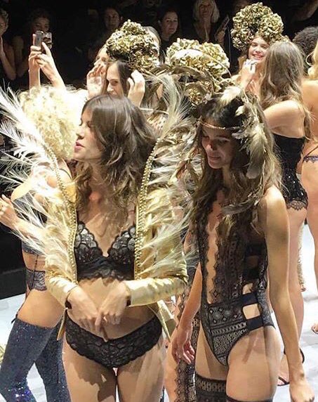 carminalance's tweet photo. #secretsalonlondon #Etam100 #lovelondon #CurlyHair reseed works @TimeOutLondon @ESLifeandStyle #masterhairdresser #curlymodels needed https://t.co/b0c6ybTjIL