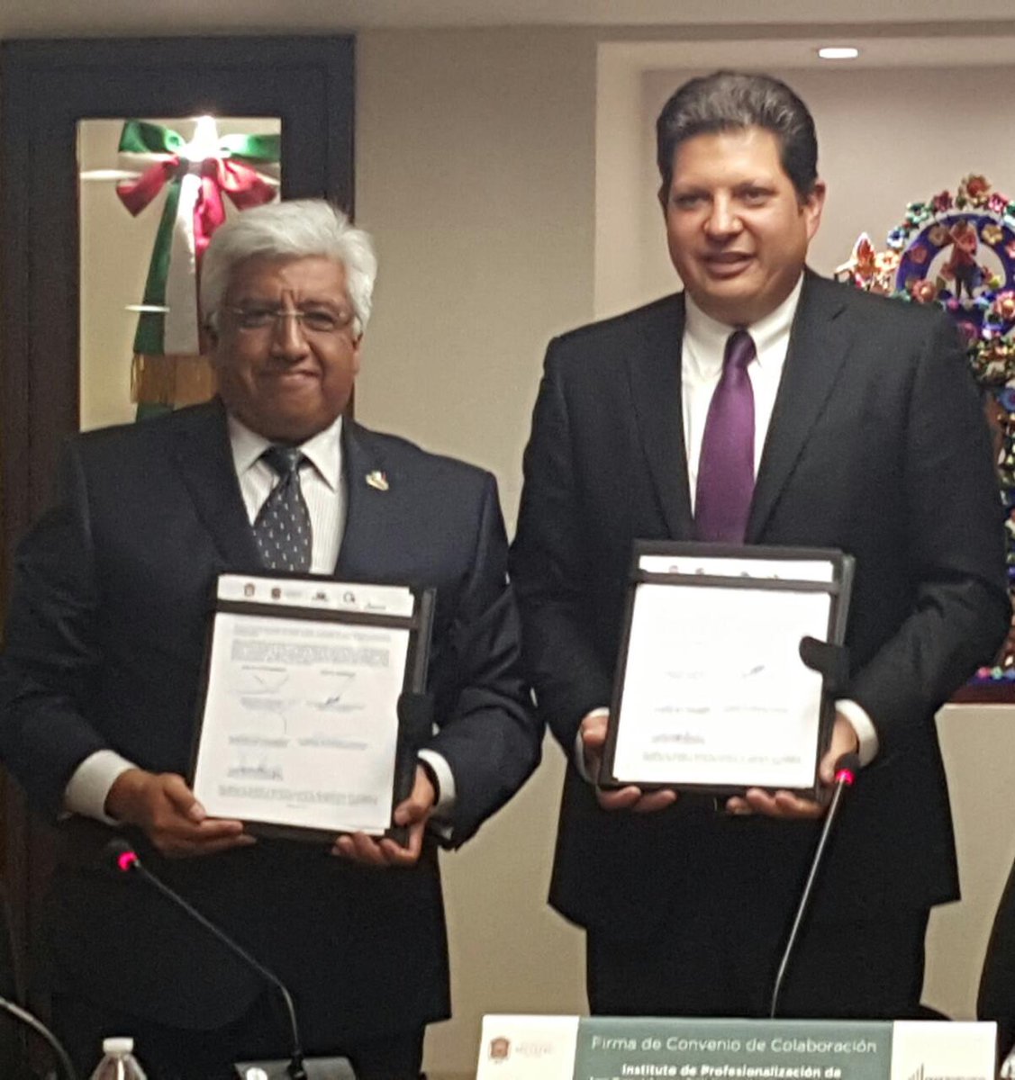HoyMetepecNews's tweet photo. #Metpec firma convenio de colaboración con el Instituto de Profesionalización de los Servidores públicos. https://t.co/rmK29gl4Im