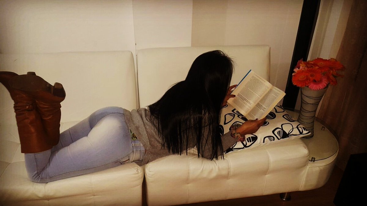 FOLI100's tweet photo. #ReinventingMe😎
#TheSameSoul❤
"Los #libros nos transportan a lugares y momentos maravillosos"
#FelizMiercoles
#28Sep https://t.co/1bOpHpsDfL