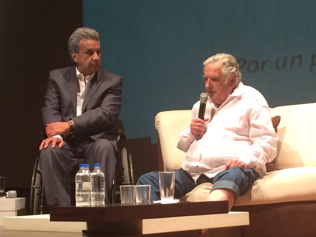 Lenín junto a Pepe Mujica en conferencia magistral de la #ELAP2016 en una reflexión sobre los retos de la región Latinoamérica. <a href="/35PAIS/">Pily Castillo KRC 🗣️</a>