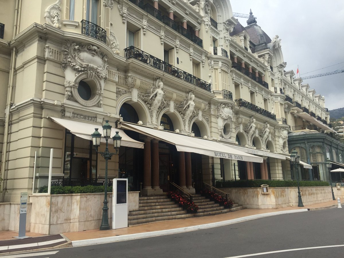 PosiMonaco's tweet photo. The #HoteldeParis is the accommodation of choice for those with high tastes due to its indulgent décor and its proximity to the #Casino. https://t.co/TGFsr4X6QP