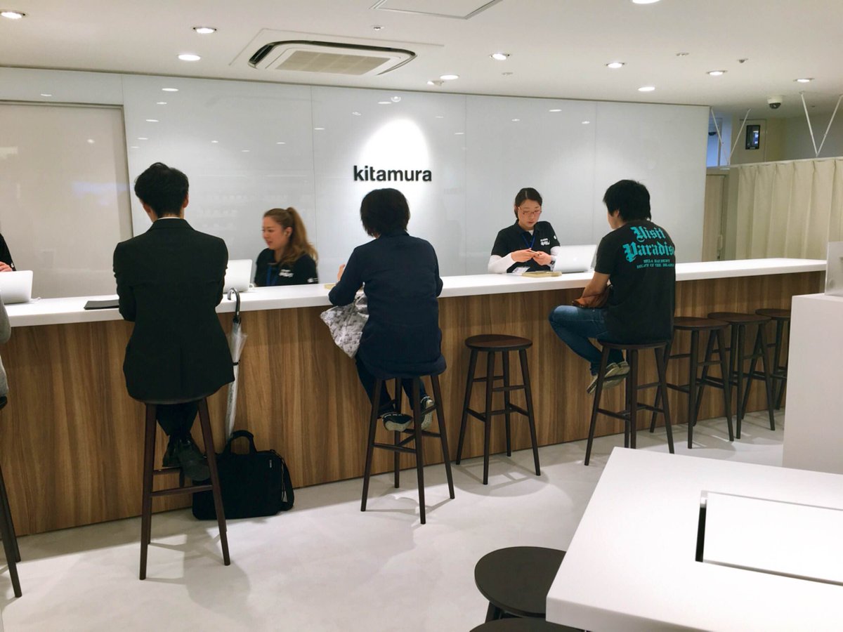 横浜モアーズ 4fカメラのキタムラ リニューアルopen お待たせしました 本日9 29より装いも新たにリニューアルopenですっ O う ん 新築のにおいがする ぜひお立ち寄りくださいね