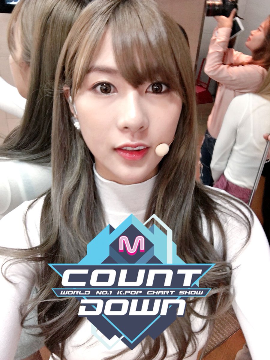MnetMcountdown's tweet photo. 청순지수 파워 업!!! 1년 2개월 만에 돌아온 #에이핑크 ! 오늘 6시 #엠카운트다운 에서 최초 공개 되는 컴백 무대! 핑크팬더 모두모두 모여랏!! https://t.co/uCKSMtyeWj