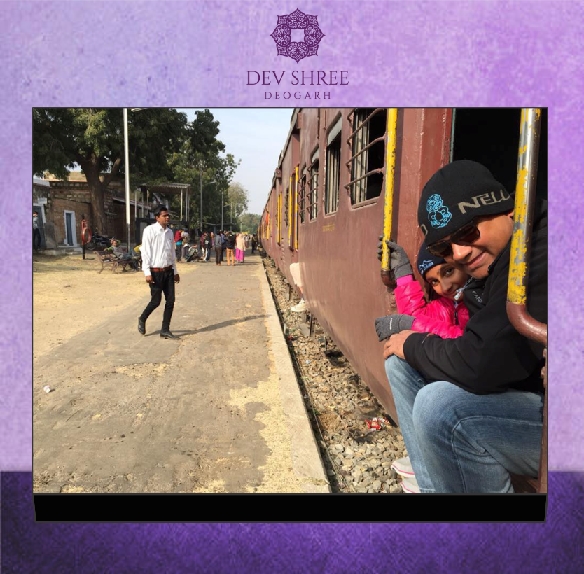DeogarhDevshree's tweet photo. A magical ride on a local train across the Aravalli range, scrub jungles, through tunnels and over bridges! Get chugging! #deogarh #devshree https://t.co/SJ5sNOVpGO
