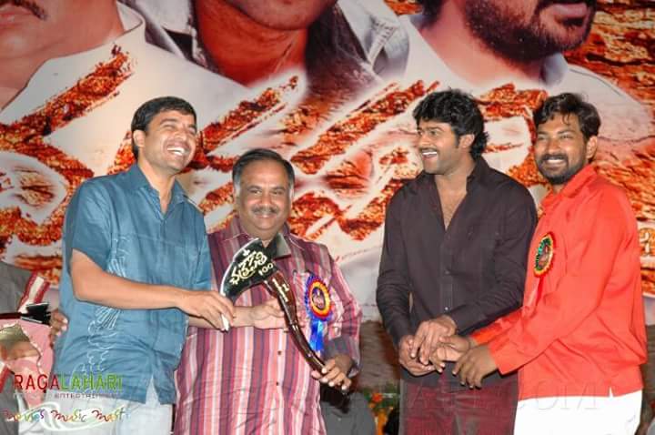 RAKrockzz1's tweet photo. #11YearsOfChatrapathi https://t.co/sxBKEhFynW