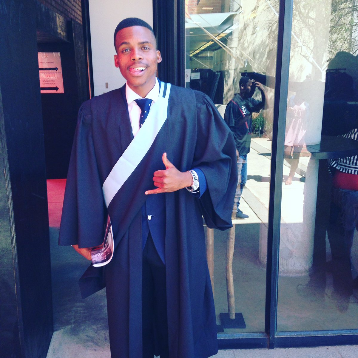 md_gowns's tweet photo. MD Gowns with customers from the @UJ_Humanities @go2uj #ujgraduation #reapwithpride #startup #entrepreneur #localbrand #smallbusiness https://t.co/OFbOZoXb64