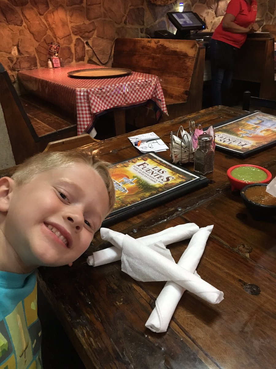 You know your son has a great kinder teacher when he starts making letters with silverware at a restaurant! 👍 <a href="/Kellynn27273902/">Kellynn Geigley</a> #tesbulldogs