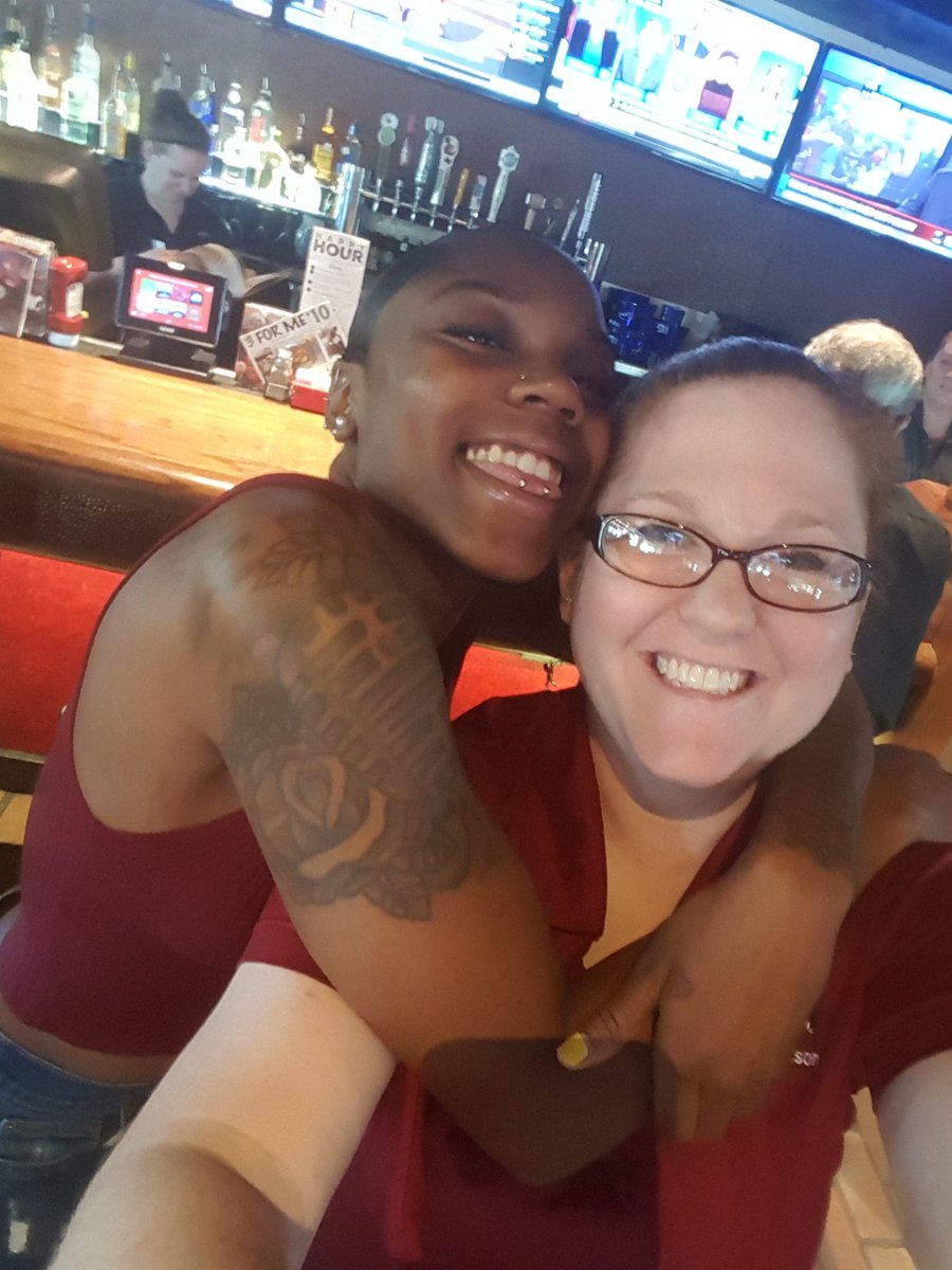 smoore8209's tweet photo. @souutherngood thanks for stopping by to wish me farewell on my last day #chilislove #masonrd @BeckyDenson https://t.co/tufqf68UPa
