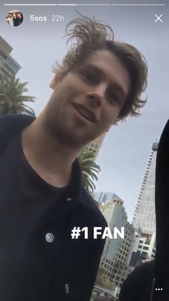xbumz's tweet photo. Omg @Luke5SOS do you love @Ashton5SOS drumming and can't get enough? SAMe https://t.co/q4iaGMQgFx