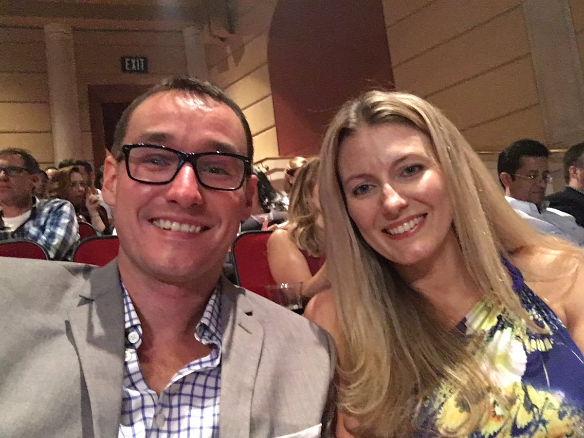 drtomround's tweet photo. All the way from the #UK to #LasVegas ! looking forward to #celinedionvegas @celinedion @ChrissyBraun https://t.co/d39dPikTGT