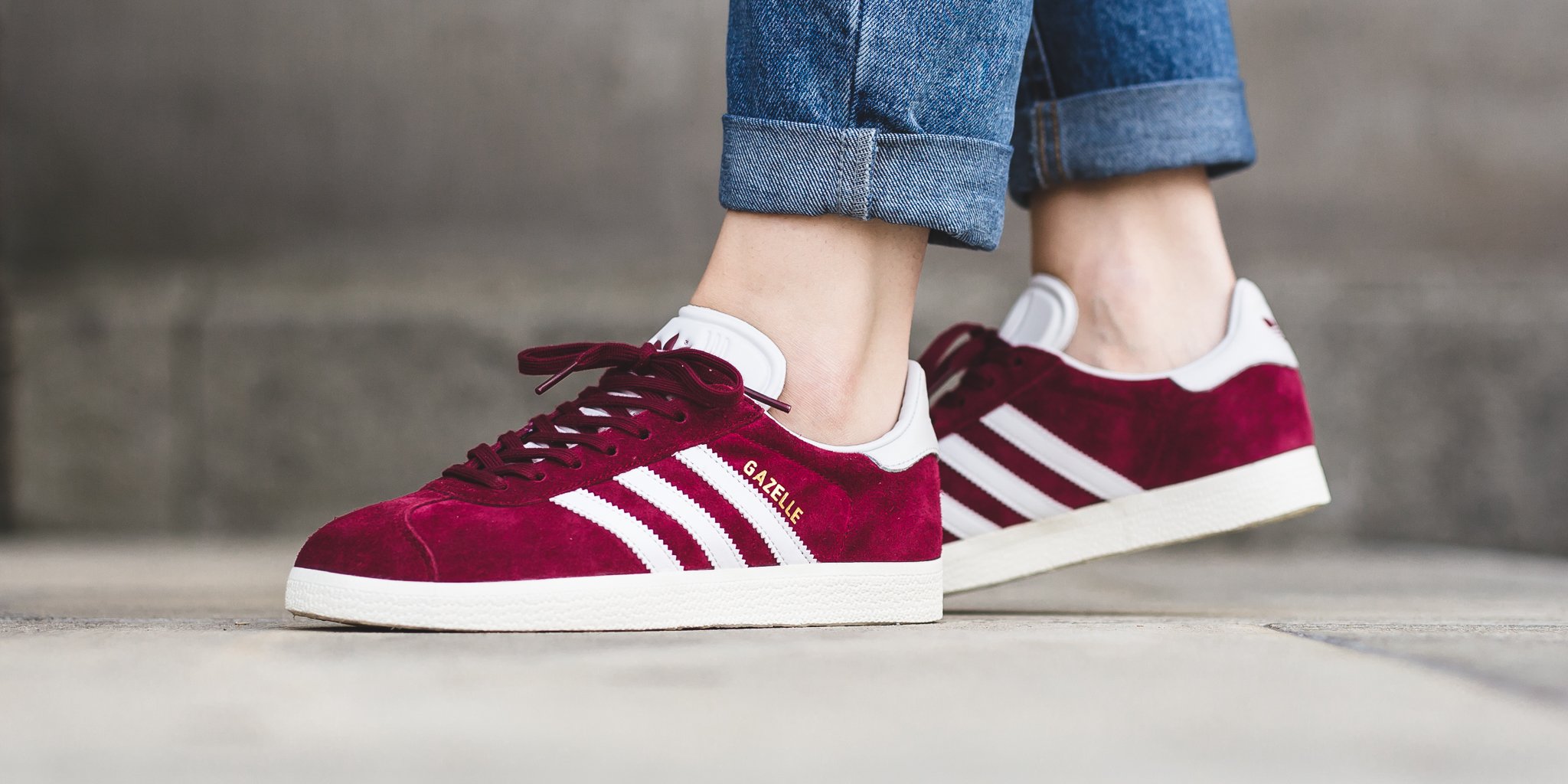 on Twitter: IN! Adidas Gazelle - Collegiate Burgundy/White/Gold Metallic SHOP HERE: https://t.co/MNtS0K7wm5 https://t.co/esveUTsZTk" / Twitter