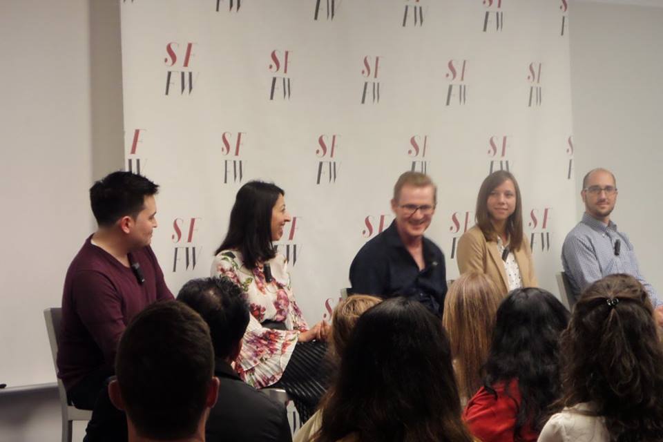 fashion_startup's tweet photo. #SanFrancisco #FashionWeek Implementing #VR #AR in #Retail #Shopping https://t.co/yAKwmVlECY #SFFashionWeek #SFxFW2016 #StyleVR #RetailTech https://t.co/DnAdH4Tmk6