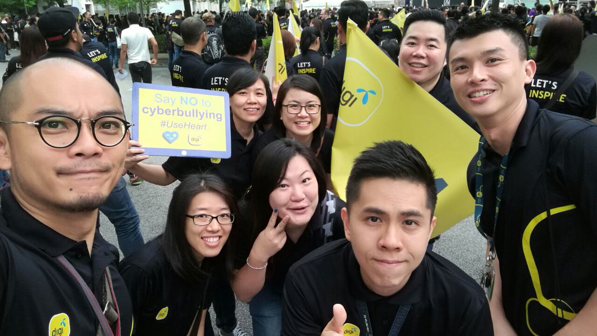 CFD16team14's tweet photo. #CFD16Team14 #UseHeart Say NO to Cyberbullying https://t.co/mIRFfIJ6NI