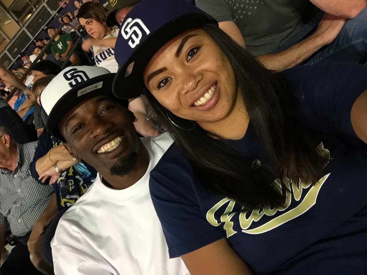 #SDinHD #PadresVSDodgers #SDVsLA #Lola #Bugz #VandV