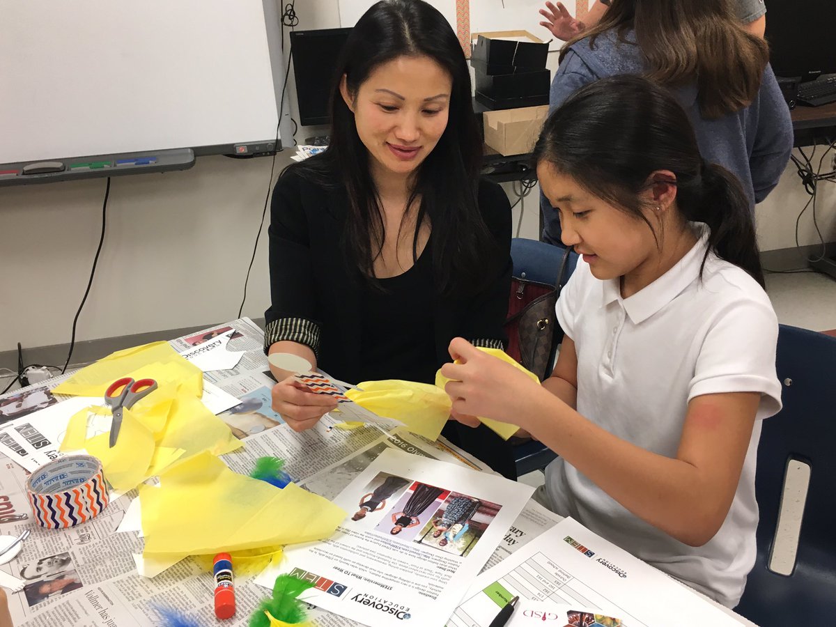 krissiemarie18's tweet photo. It's a family affair here @Jackson_Vikings #STEM Family Night! #DESTEMChat #gisdsteam #gisdlearn @gisdnews https://t.co/FXoLbOossK