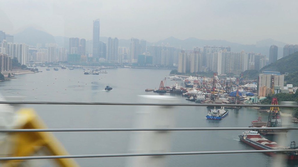 ianinchina's tweet photo. Hanging out at Hong Kong International and my arrival in Hanoi, Vietnam https://t.co/9dxpvpBYgk https://t.co/rXdPl3oVgI