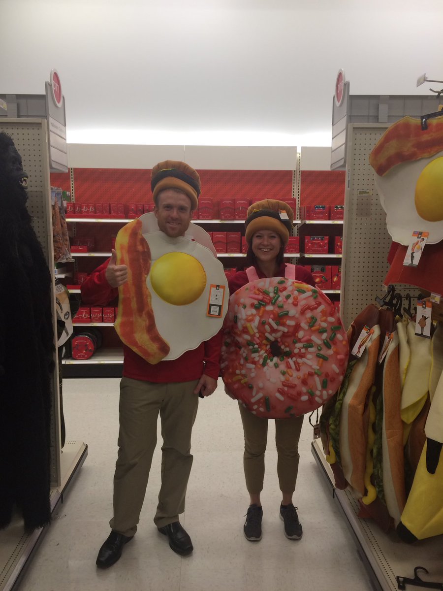 Jordan4Target's tweet image. 2101 is "literally" in food @Adam_Reiter #imfood #iminfood@kc0516 #iwanttobeondrewsteam @ReimerCasey#twitterlessdrew