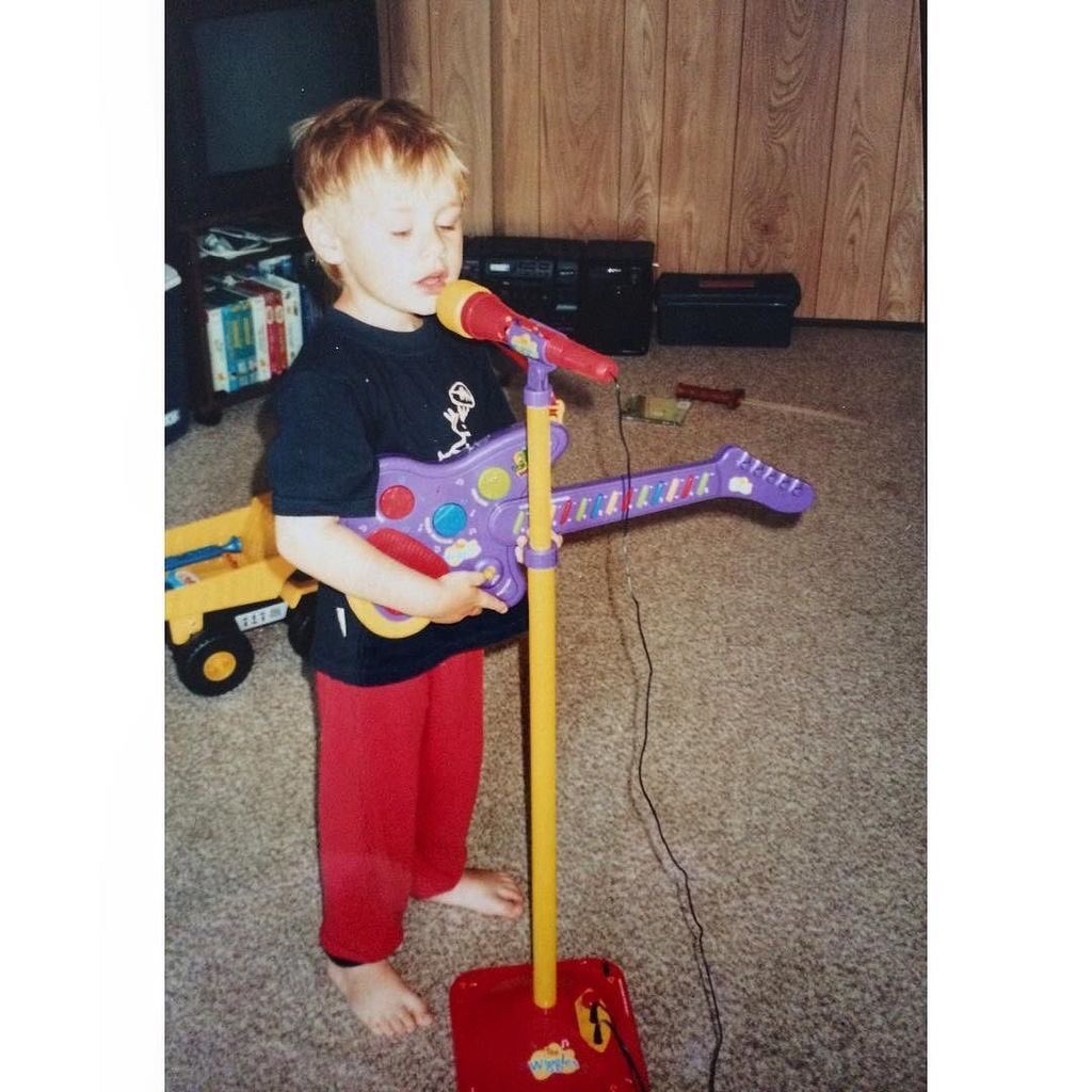 fivesosupdats's tweet photo. Me siento un tanto atacada. -ash https://t.co/aVOTUYRosM