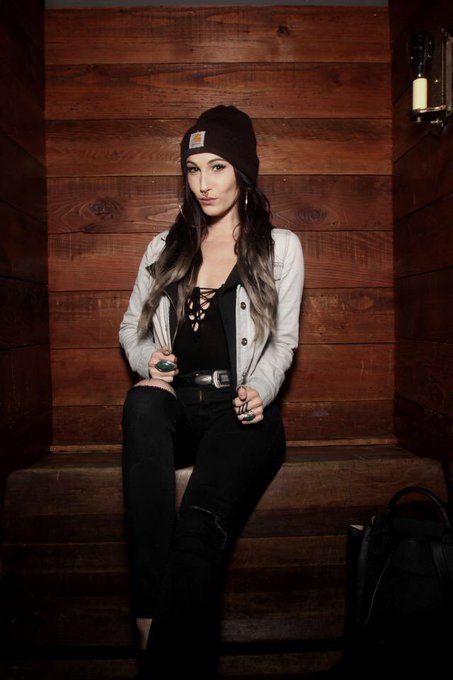 I was trying to photobooth alone...😒😆 https://t.co/IJqE1ANjd2