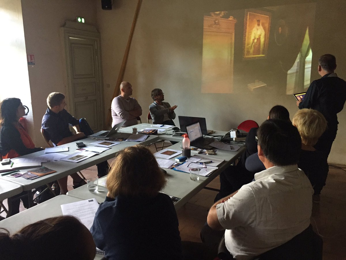 PRI_iDEV's tweet image. Démonstration en direct de l'appli "visite virtuelle 3D" de la Maison Pierre Loti à Rochefort avec @vincent_mgd ! Merci !