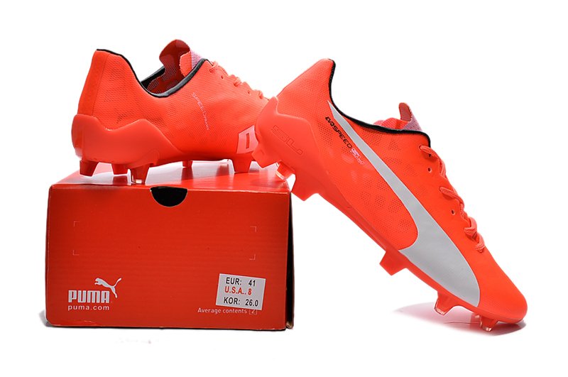 bit.ly/2cneZjA Nueva Colección de Botas Fútbol!
Mejor calidad a sólo 65.9€!