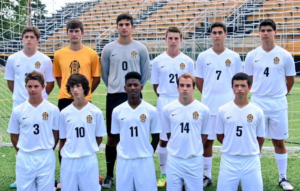 azroadkill22's tweet photo. ⚽⚽GAMEDAY⚽⚽
 ⚽SENIOR NIGHT⚽
Boys Soccer at home vs Moeller
JVA at 5:30, Varsity at 7:15
#EPND @chselksad @TheHerdCHS @rojas_austin https://t.co/T1xkglxhp8