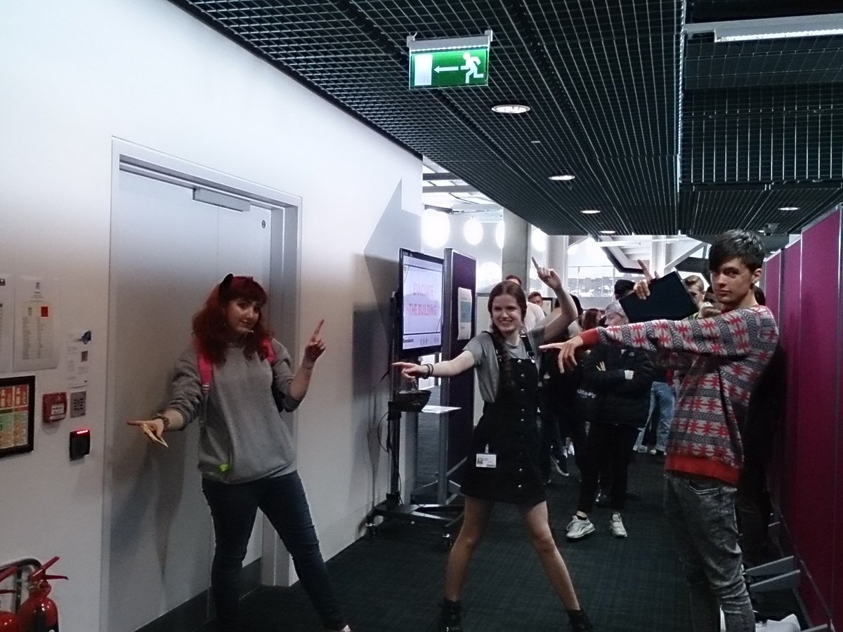 four_trail's tweet photo. #raveexit #mikehunter #joinravensbourne https://t.co/oTAK7AgV3p