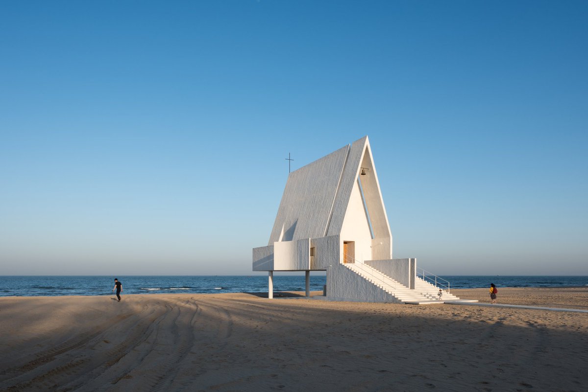 Interdema's tweet photo. Прибрежная часовня в китайской провинции Seashore Chapel in the Chinese region https://t.co/36i0wVSsdE #interdema #chapel #China https://t.co/rmZINpRlDn