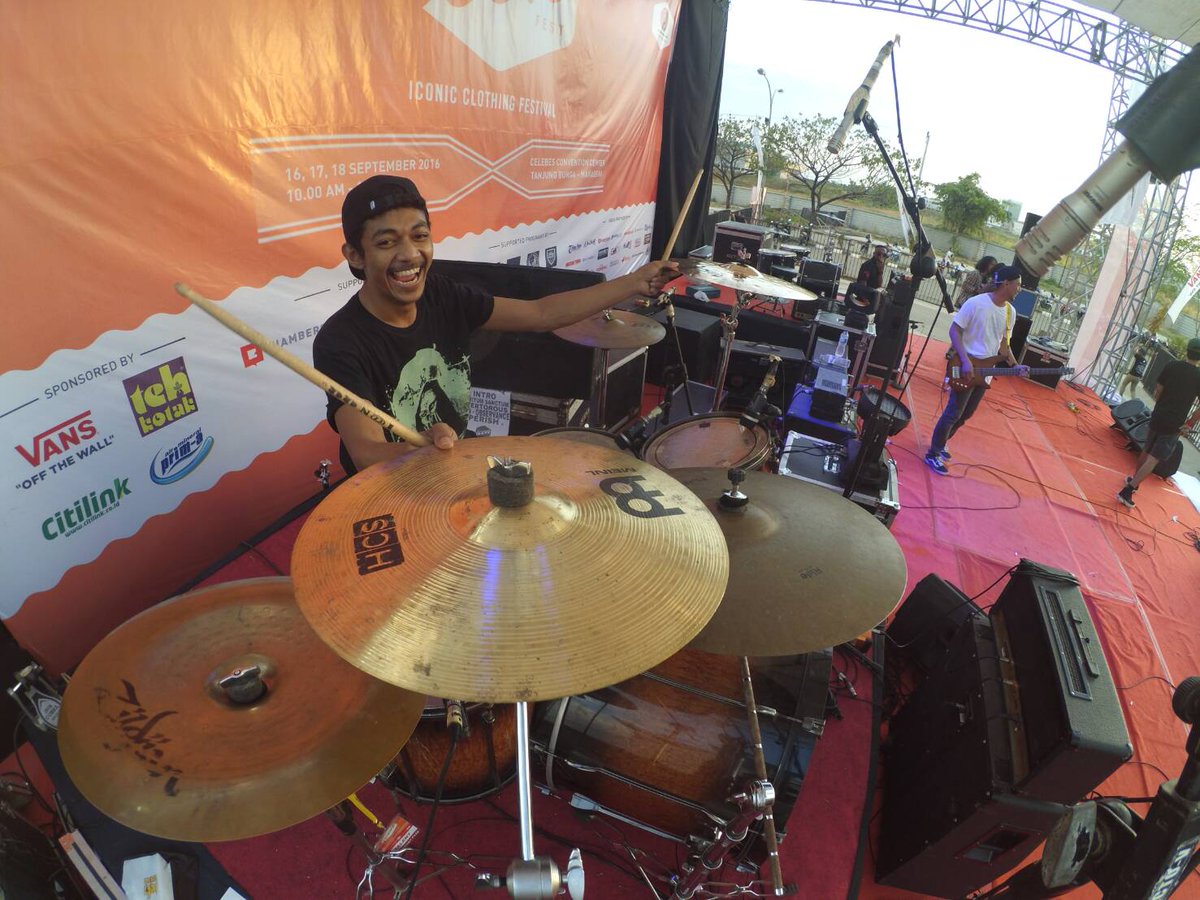 Chicken Fighter tweet media