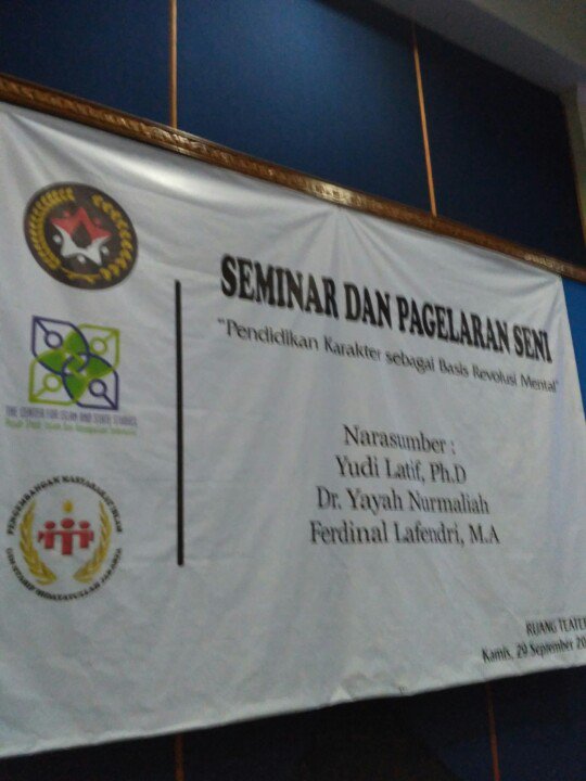 Hari ini diskusi nilai-nilai revolusi mental dengan tema pendidikan karakter sebagai basis Revolusi Mental. Yuk joinn