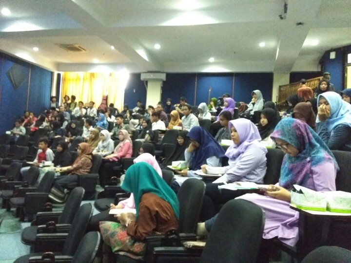 Yuk mari Dateng ke acara diskusi Revolusi mental kerjasama antara HMJ PMI dengan Pusat Studi Islam dan Kenegaraan. ☺