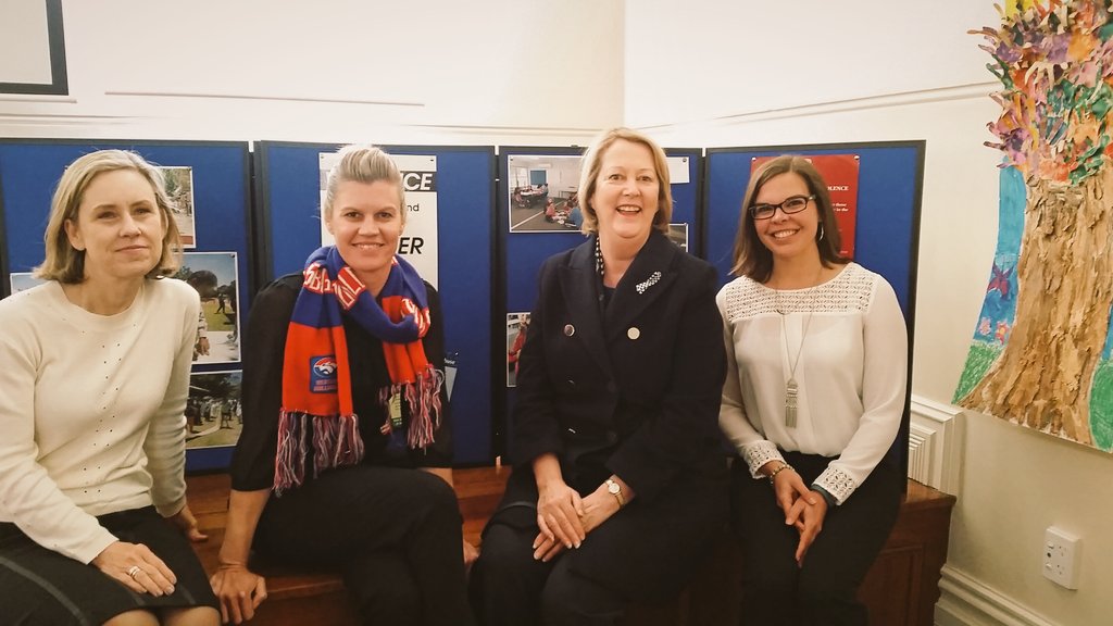 RFitall's tweet photo. #loud&proud I wore my @westernbulldogs scarf @ #Koolkuna's AGM acknowledging the support they give to @WhiteRibbonAust & orgs like us https://t.co/7kQq78Ylnh