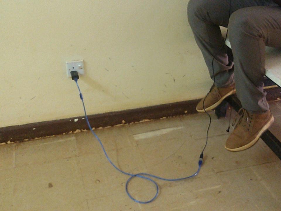 Edward_Kalya's tweet photo. #IntelAtUeab #IntelIoT 
Innovation at it's  best @Korir_Adams Thank you!!!🔥🔥🔥 https://t.co/oGrClcgPsh