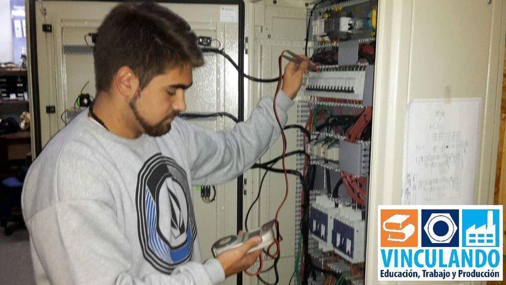CGERAregional's tweet photo. Presentamos la primer #incubadora #inFOCAVA pensada para egresados tecnicos @gzinny https://t.co/IkivIG98lw