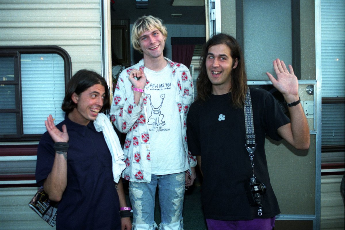 TheLoopAu's tweet photo. 25 years ago Nirvana released Nevermind. If you want them to win today's #LoopOff  with 'Smells Like Teen Spirit vote #LoopOffNirvana! https://t.co/KbO8USn8cq