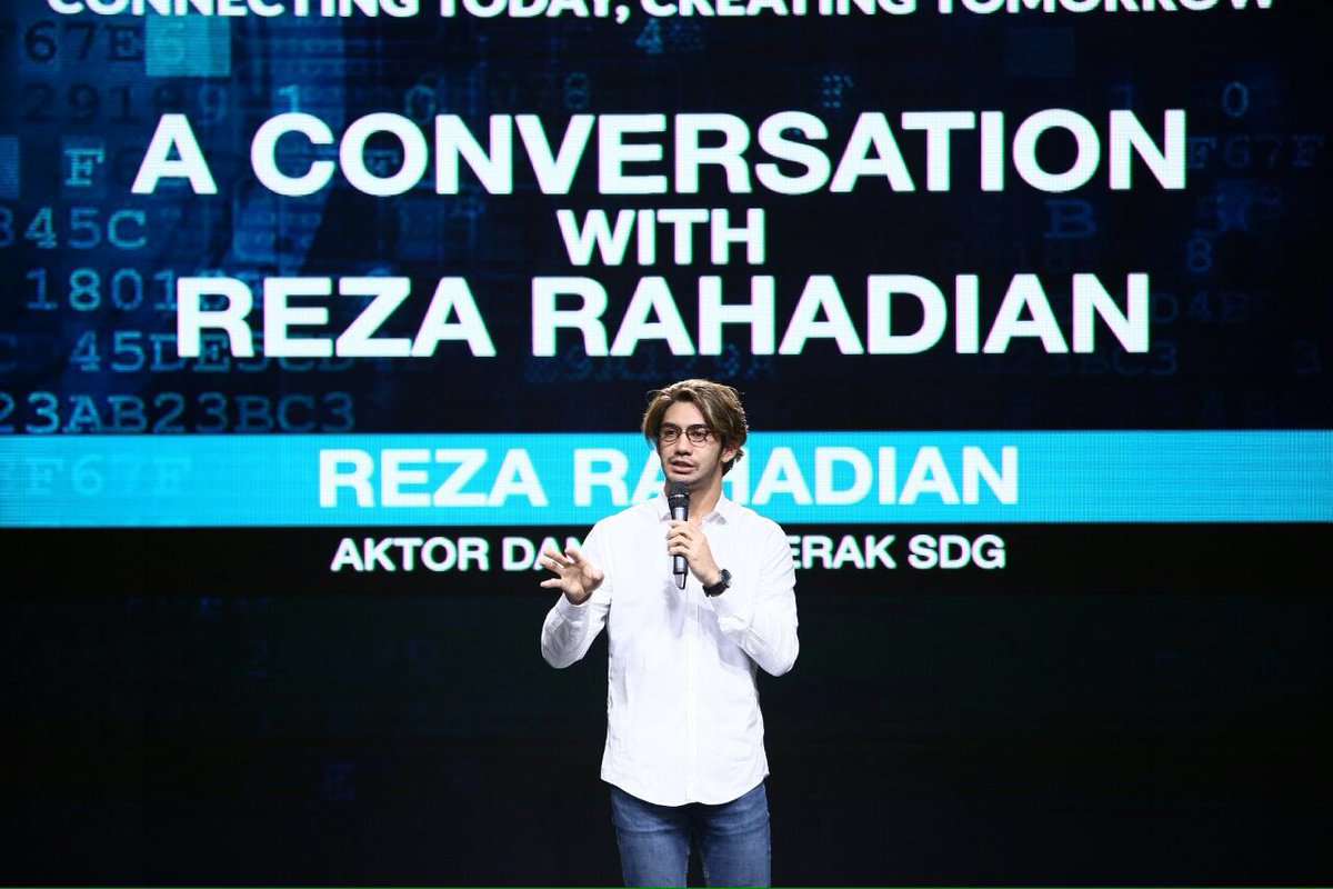 Prestige_Mag's tweet photo. #PrestigeEvent SDG Mover #RezaRahadian talks at the @UNDPIndonesia #SocialGoodSummit. Follow the convo via live streaming on @rapplerdotcom. https://t.co/9nNYIIXaHw