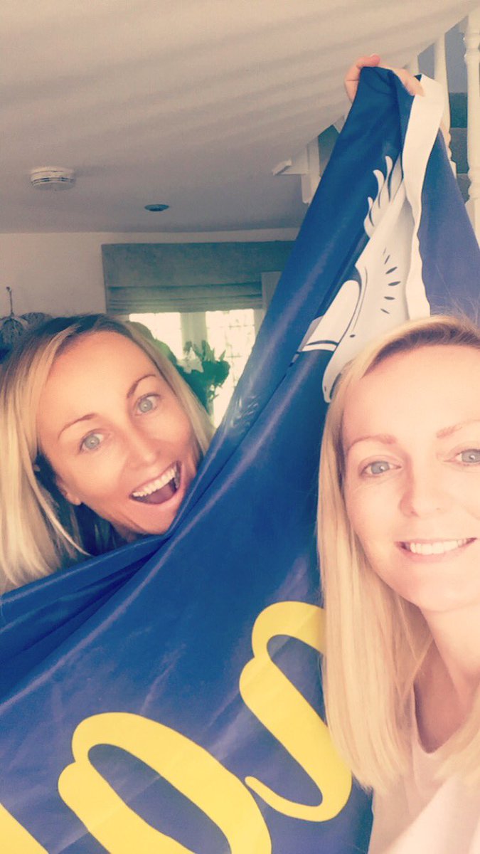 EmmaCooperFLP's tweet photo. Nic is off to Dubai today! Huge team in the Middle East we're going to help their businesses boom even more! #eaglesteam #travel https://t.co/uNb0vJRiXn