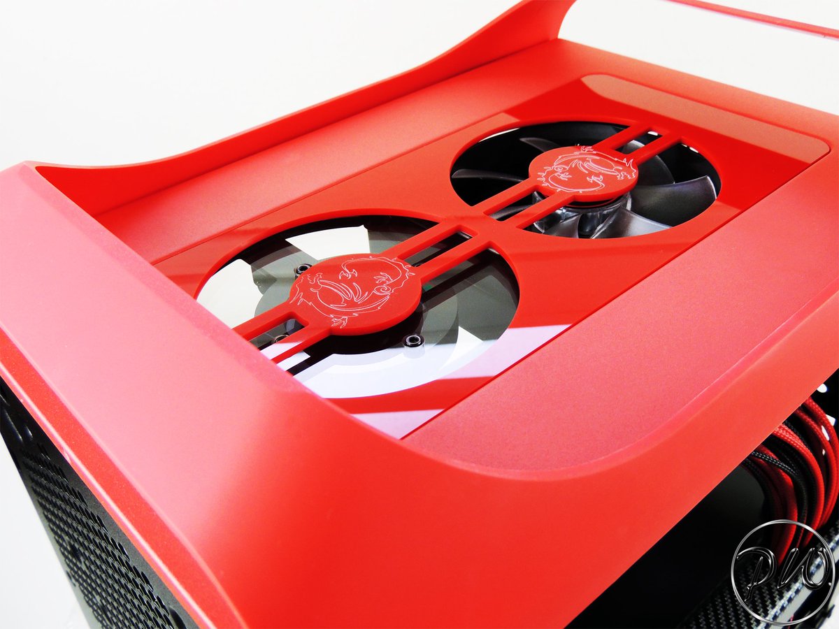pwatercooling's tweet photo. For a customer we developed a custom specific parts with our "floating reservoir" https://t.co/cQvyUGegSe #modding #casemod #BitFenix https://t.co/hpOQROKOhl
