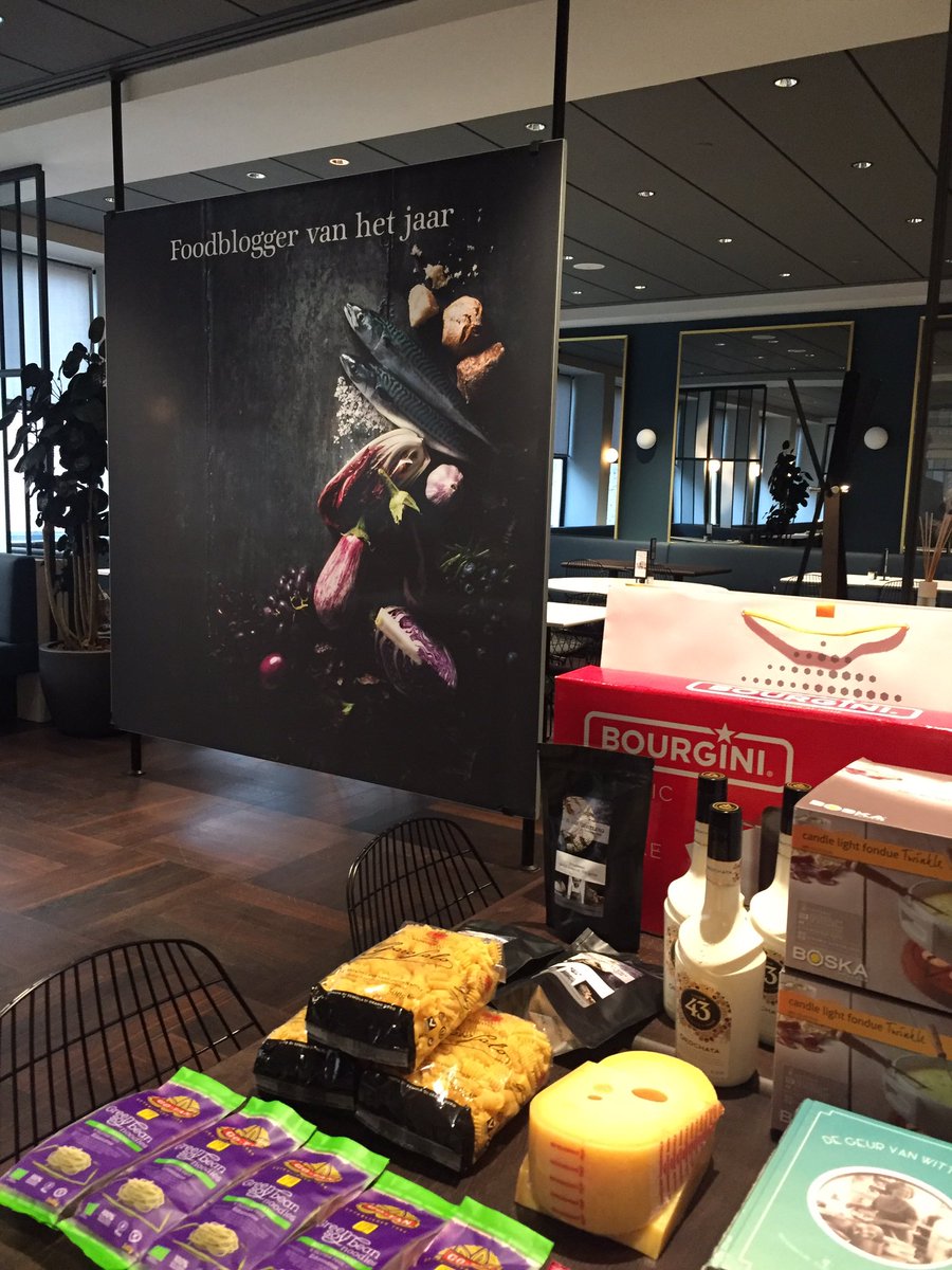 Bourgini_NL's tweet photo. De vijf genomineerden voor #Foodbloggervhjaar zijn bekend! De komende weken koken zij op de #Bourgini #Multiplate #Starmaker #deBijenkorf https://t.co/2QuQkrB98K
