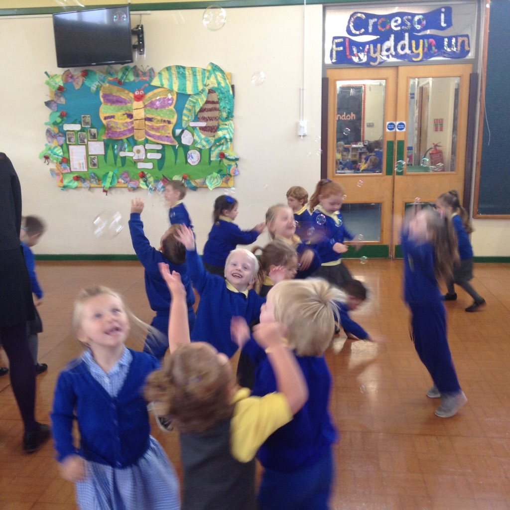 NurseryBPS's tweet photo. We are having so much fun with @upbeatwales in Nursery #learningbymoving #learningbydoing #learningisfun https://t.co/SSJSR1Nayd