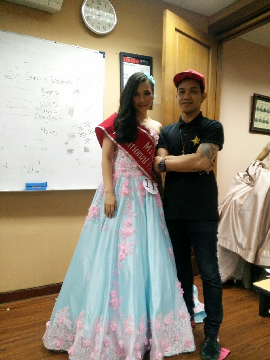 congrat joelle, lo di juara di mata gue..hahaha :D