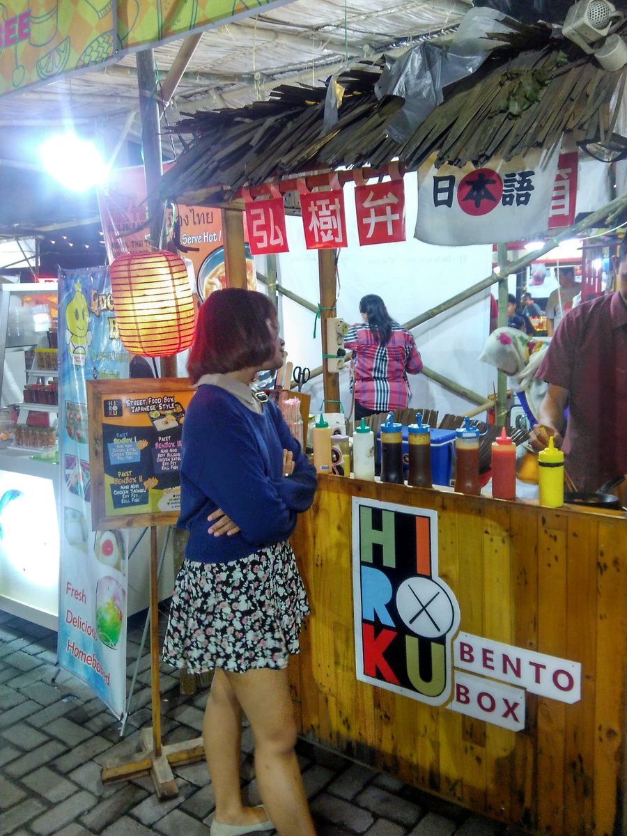 Nyore bento yuk gengs.. 
Melepas penat rutinitasmu hari ini..